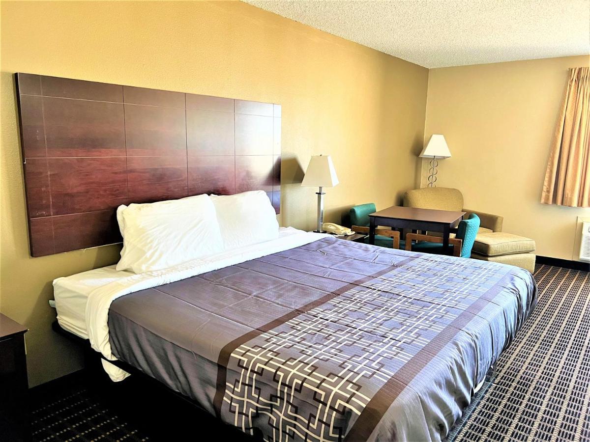 Designer Inn And Suites Toledo Exteriör bild